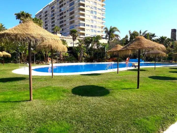 Modern Three-Level Apartment Near The Sea Benalmádena Eksteriør billede